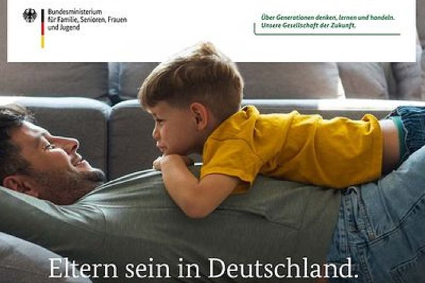 Cover der BMFSFJ-Broschüre "Eltern sein in Deutschland"